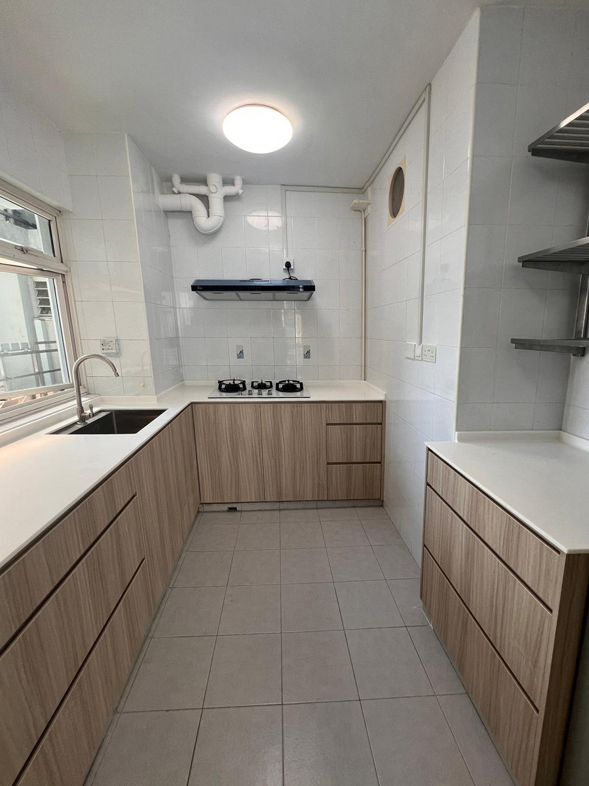 1ZL6lAzekFWkosthb4KzZeDs